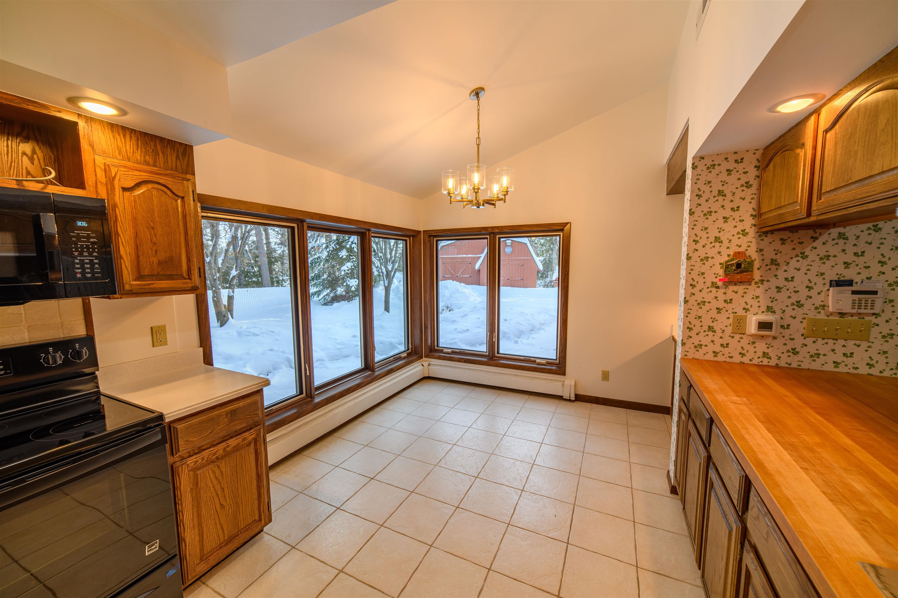 4239 Forest Point Drive Rhinelander, WI 54501 - Photo 4 of 52