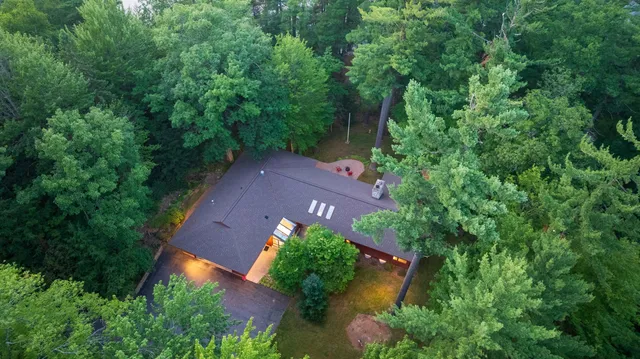 $988,500 | 4239 Forest Point Drive, Rhinelander, WI 54501