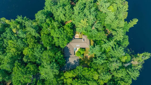 $988,500 | 4239 Forest Point Drive, Rhinelander, WI 54501