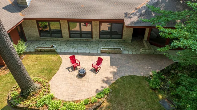 $988,500 | 4239 Forest Point Drive, Rhinelander, WI 54501