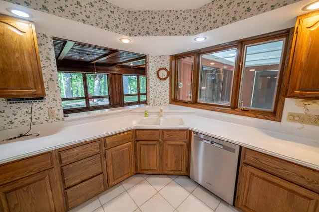 $988,500 | 4239 Forest Point Drive, Rhinelander, WI 54501