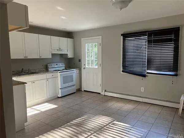 $3,550 | 6 Roland Road, Unit B, West Babylon, NY 11704