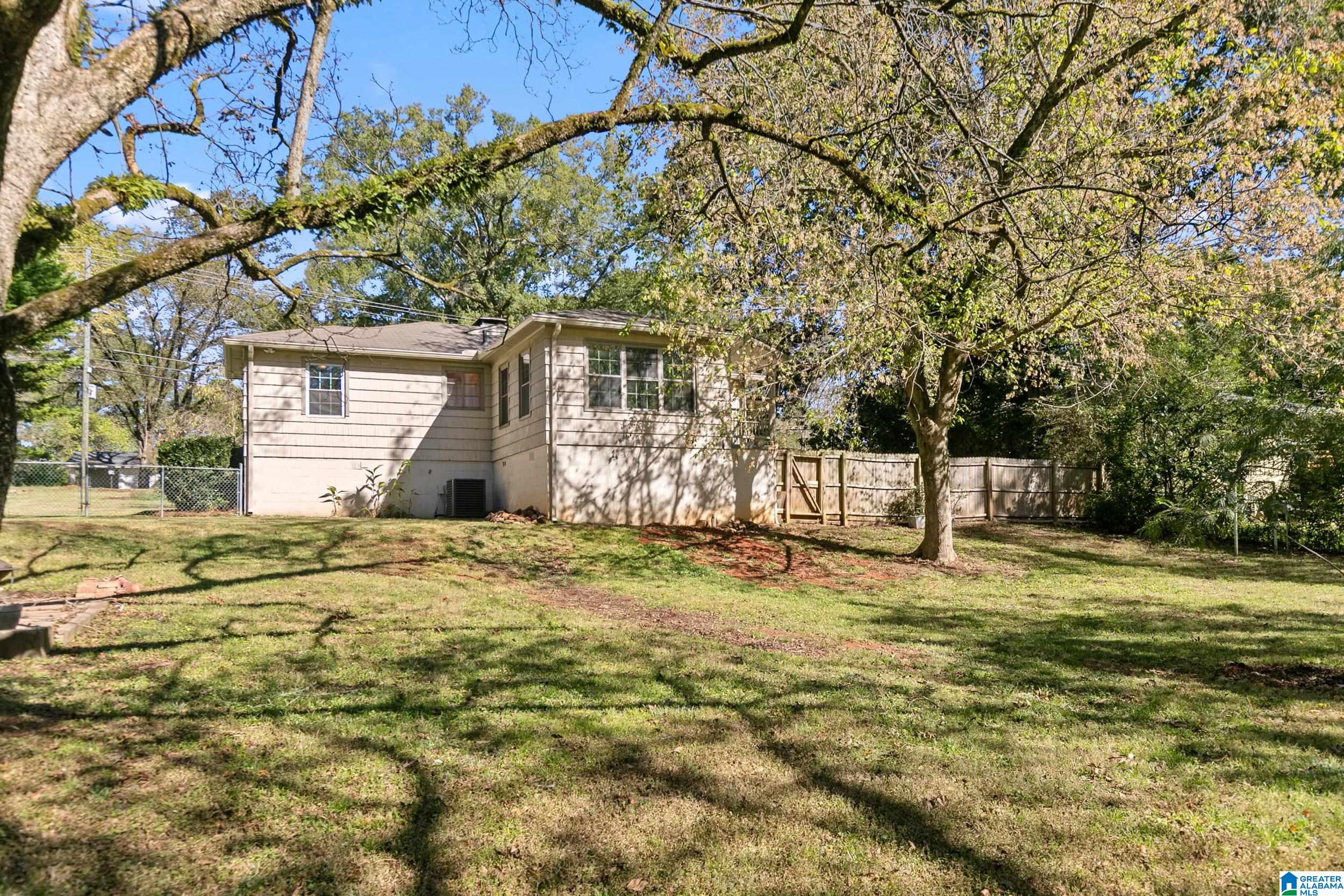 741 Martinwood Road Birmingham, AL 35235 - Photo 14 of 32