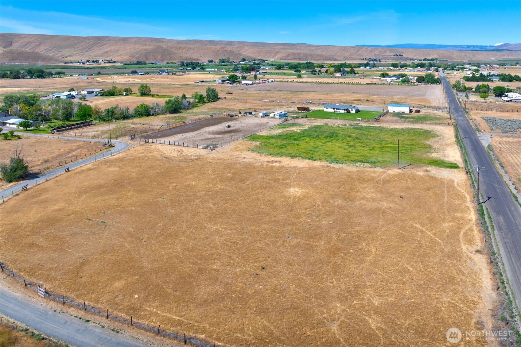 1240 West Huntzinger Road Selah, WA 98942 - Photo 10 of 30