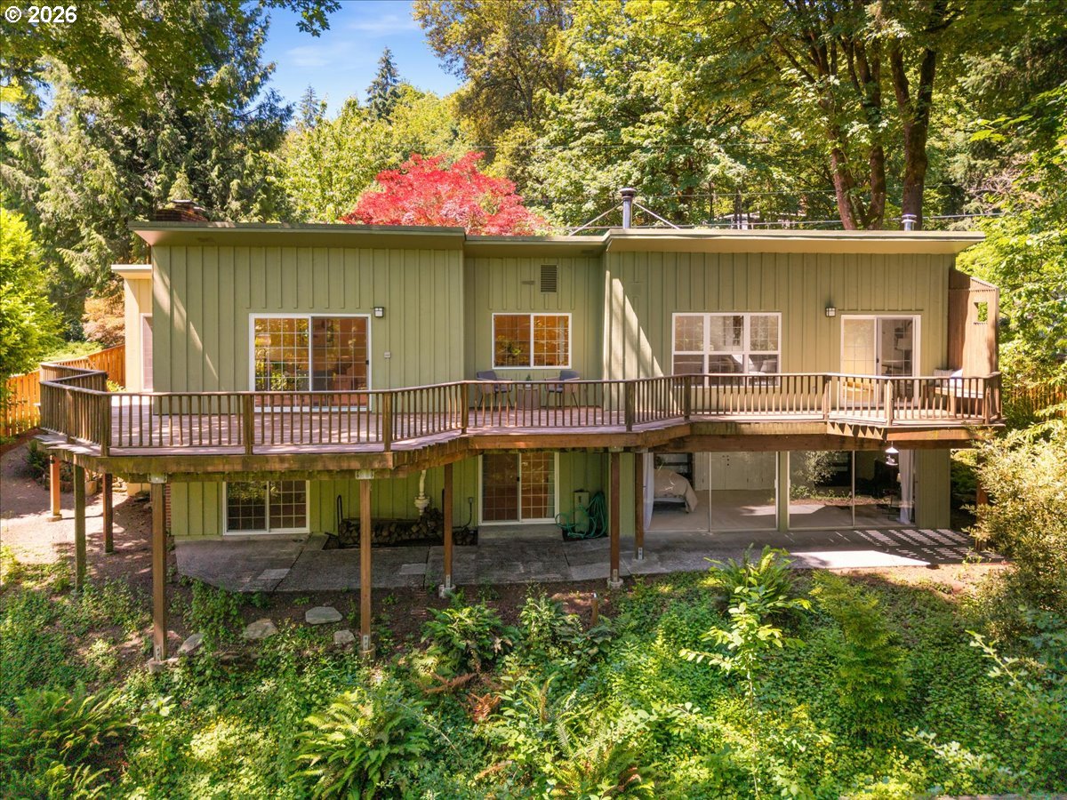 10332 Southwest Lancaster Road Portland, OR 97219 - Photo 38 of 48