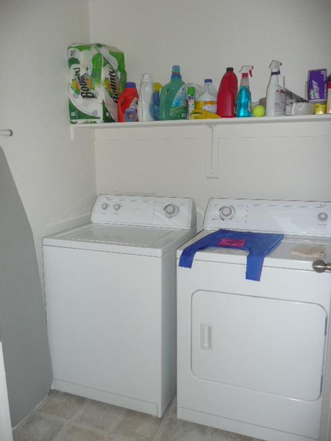 909 East Camelback Road, Unit 2040 Phoenix, AZ 85014 - Photo 17 of 39 laundry room