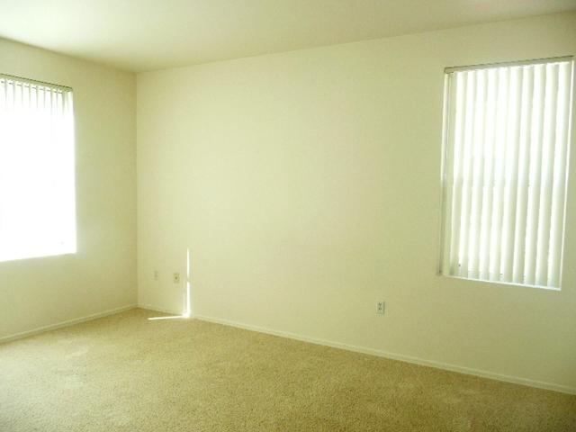 909 East Camelback Road, Unit 2040 Phoenix, AZ 85014 - Photo 27 of 39 master bedroopm