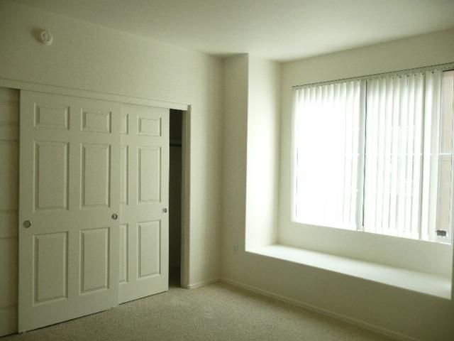 909 East Camelback Road, Unit 2040 Phoenix, AZ 85014 - Photo 31 of 39 window seatq