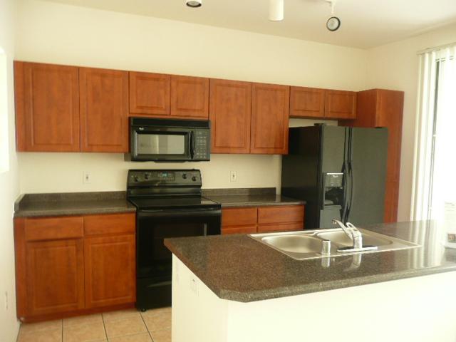 909 East Camelback Road, Unit 2040 Phoenix, AZ 85014 - Photo 36 of 39 kitchen 2