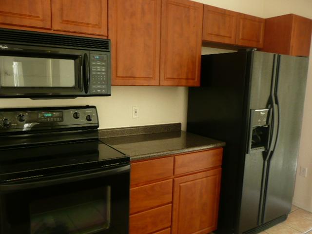 909 East Camelback Road, Unit 2040 Phoenix, AZ 85014 - Photo 37 of 39 kitchen 3