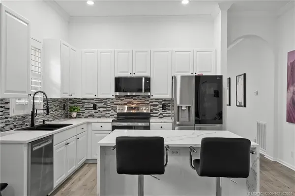 $689,900 | 3546 Northwest Deer Oak Drive, Jensen Beach, FL 34957
