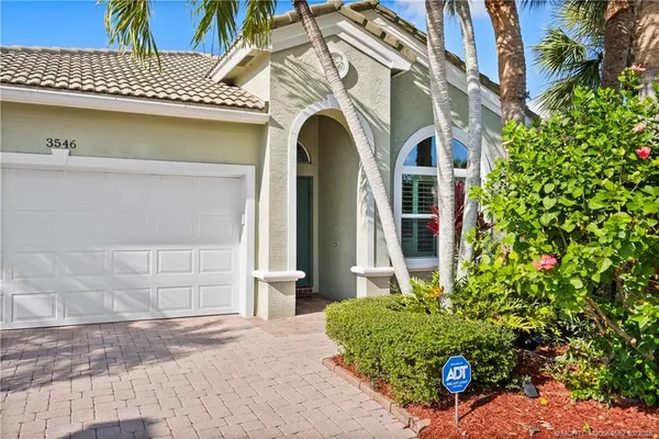 $689,900 | 3546 Northwest Deer Oak Drive, Jensen Beach, FL 34957