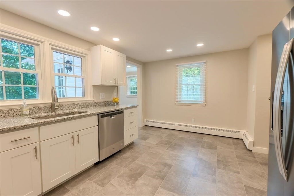 2 Bay Edge Lane Worcester, MA 01604 - Photo 8 of 23