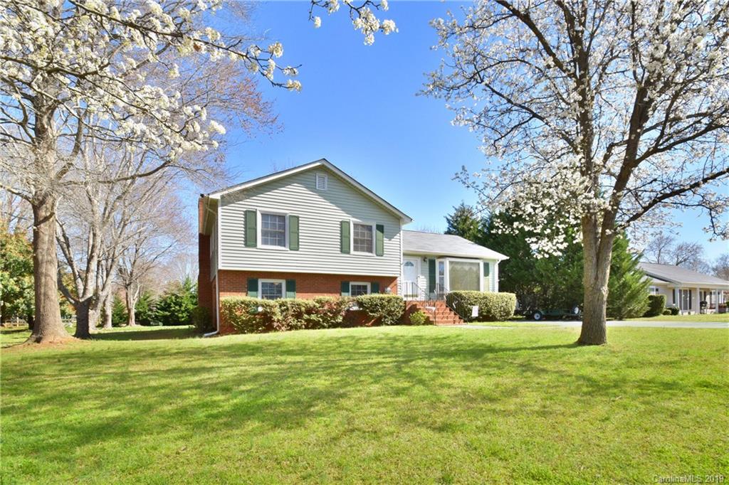 1317 Reid Harkey Road Matthews, NC 28105 - Photo 4 of 30 Gallery Image 4