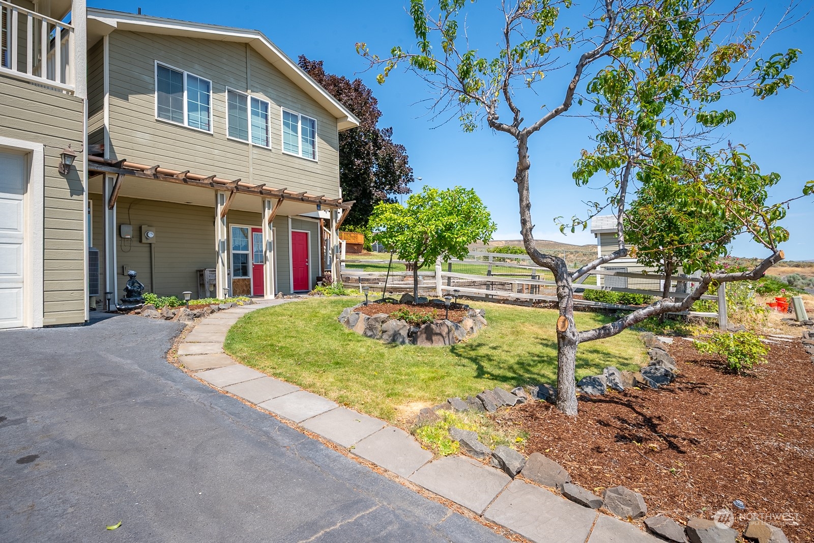 464 Patrick Road Ephrata, WA 98823 - Photo 29 of 30 a view of a house with backyard and sitting area