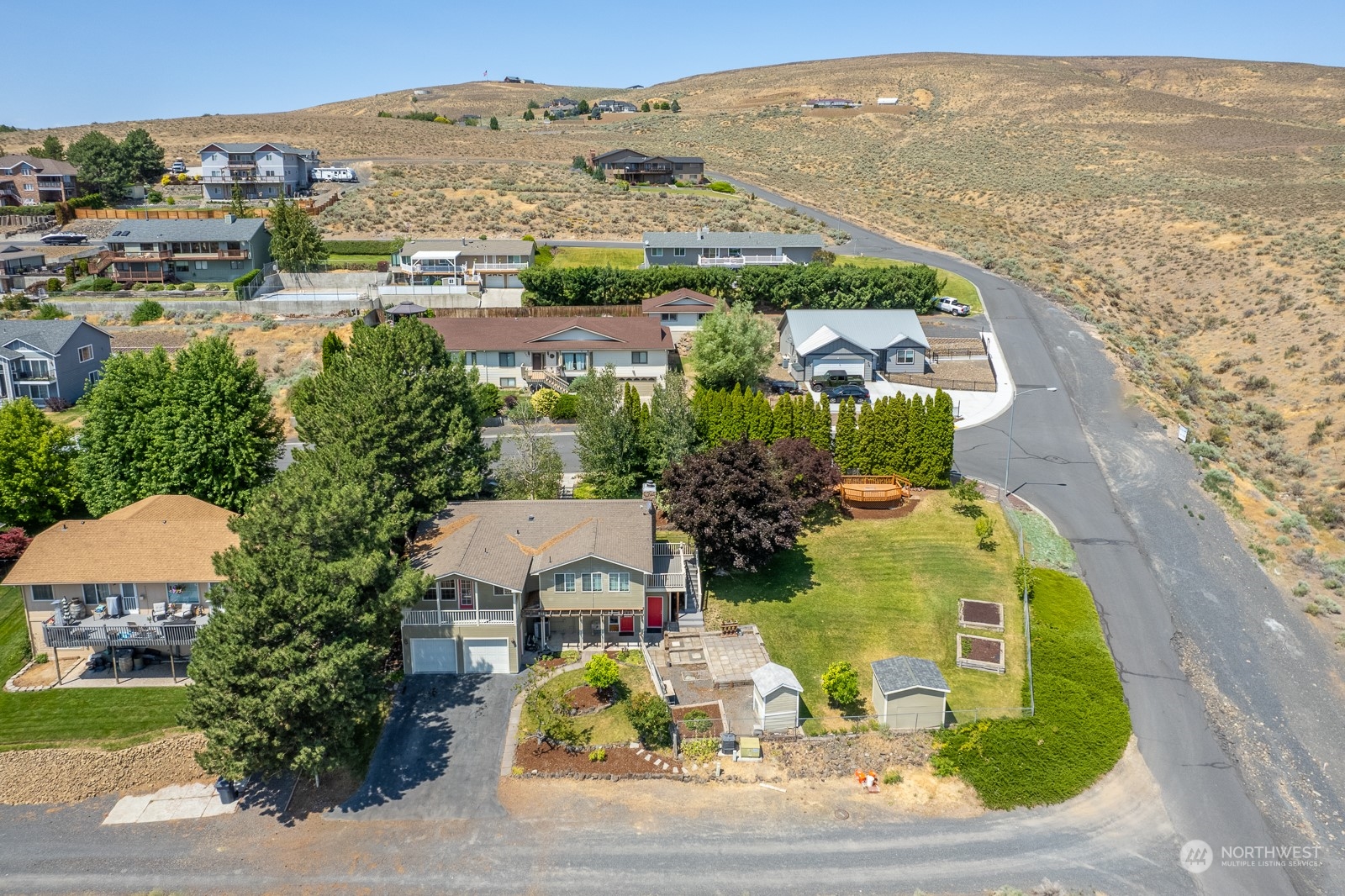 464 Patrick Road Ephrata, WA 98823 - Photo 3 of 30 an aerial view of a house with a ocean view