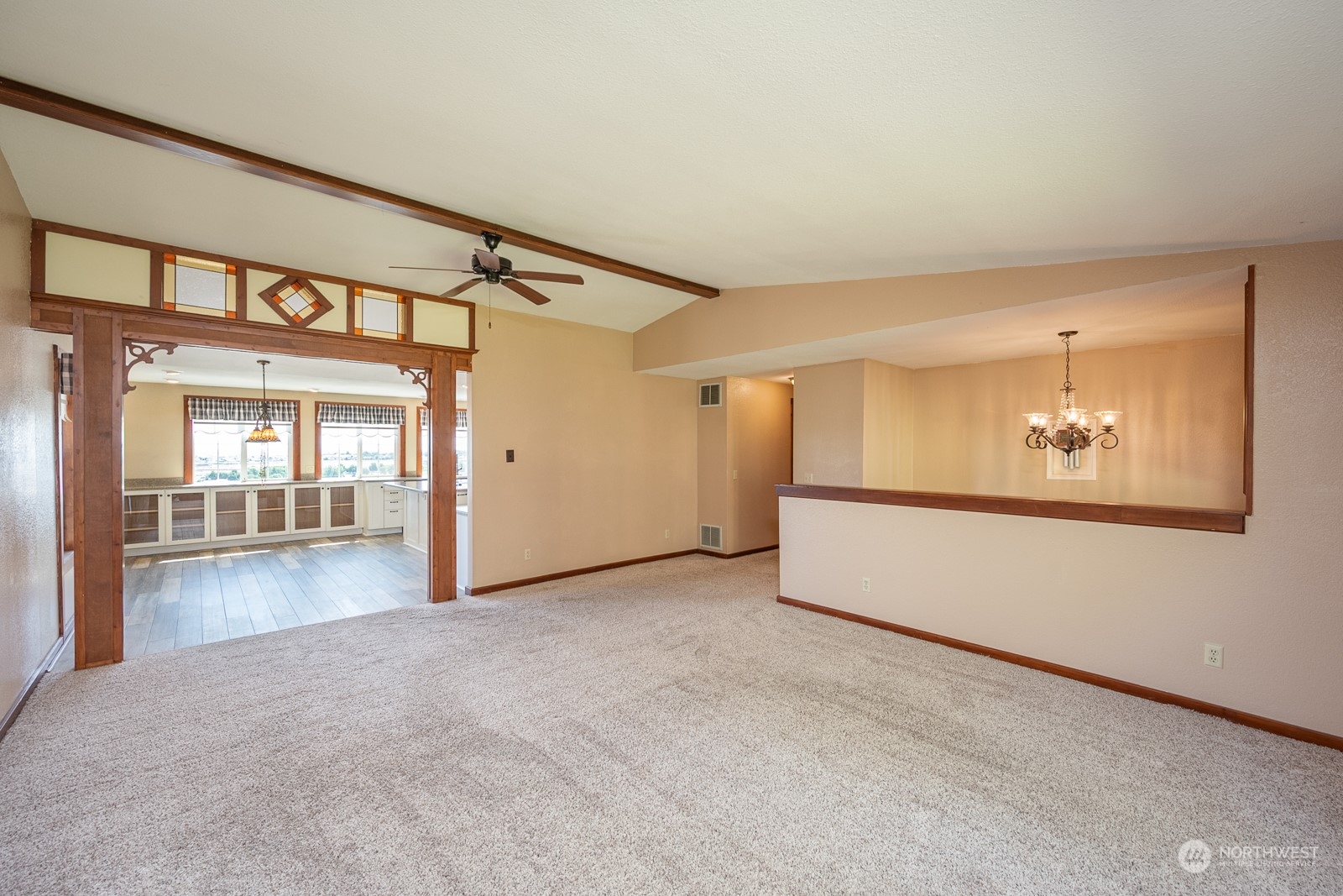 464 Patrick Road Ephrata, WA 98823 - Photo 8 of 30 a view of a hallway with wooden floor and cabinet