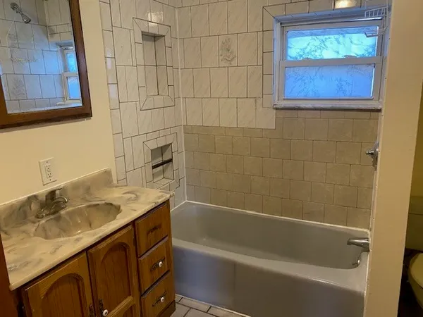 $3,375 | 901 Saratoga Street, Unit 3, Boston, MA 02128