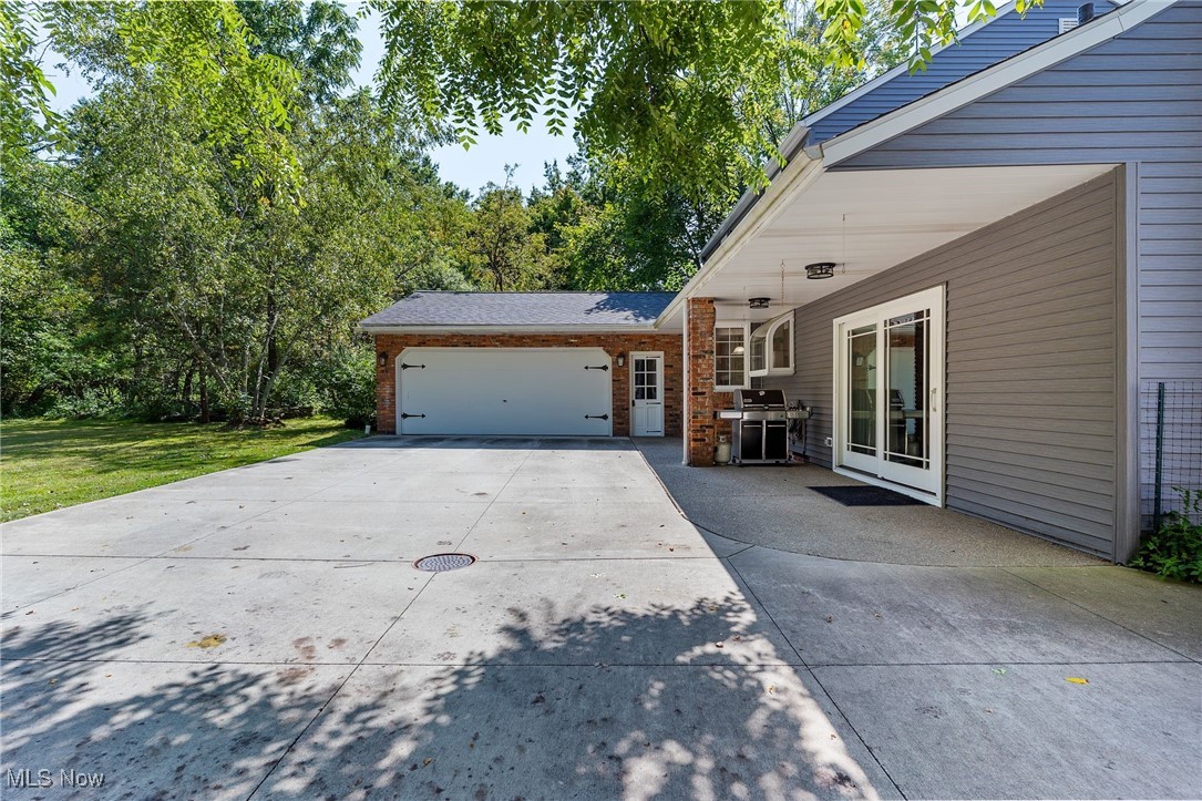 1667 Richmond Road Cleveland, OH 44124 - Photo 7 of 42