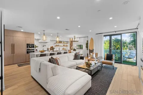 $3,125,000 | 3301 Lincoln Street, Carlsbad, CA 92008