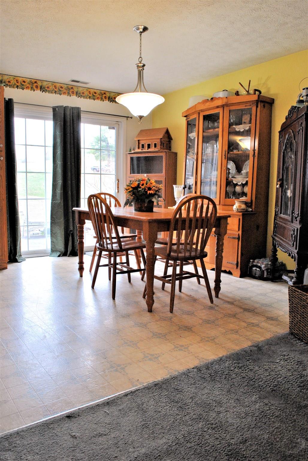 7669 Brooklyn Road Radford, VA 24141 - Photo 8 of 26 Gallery Image 8