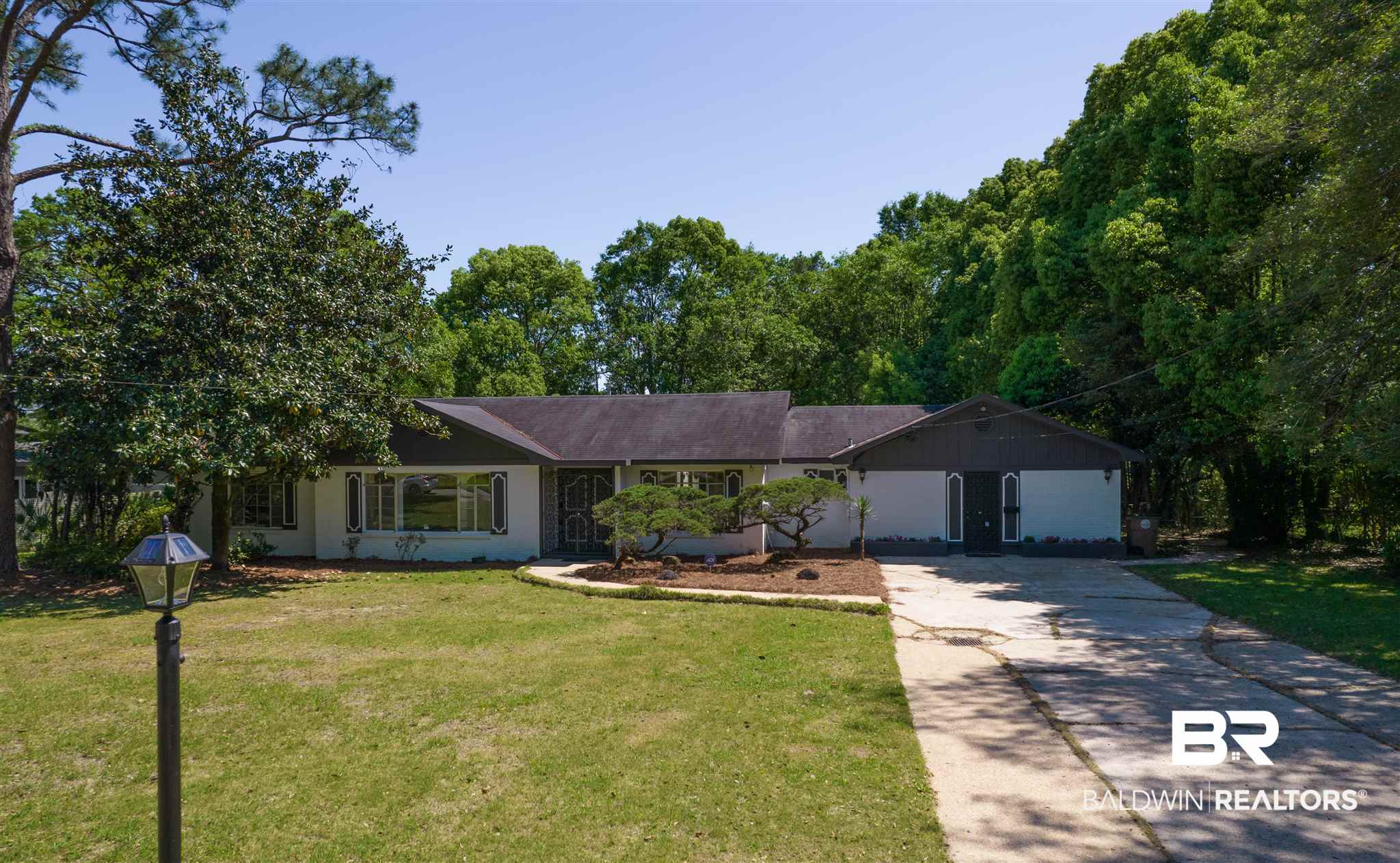 3855 Mountain Drive Mobile, AL 36693 - Photo 6 of 35 Curb View