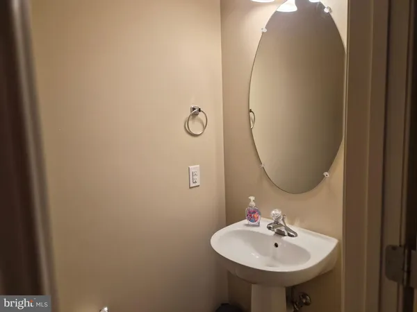 $3,000 | 15234 Torbay Way, Woodbridge, VA 22191