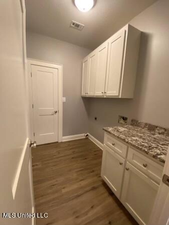 12775 Highway 613 Moss Point, MS 39562 - Photo 27 of 29 Laundry Room