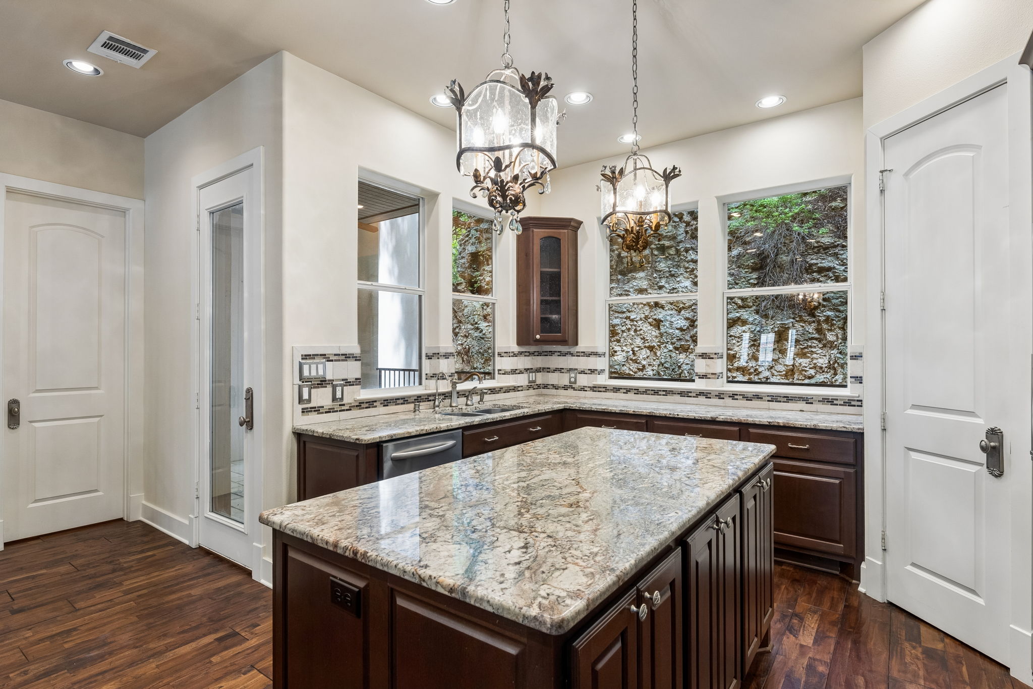 1529 Barton Springs Road, Unit 9 Austin, TX 78704 - Photo 17 of 37