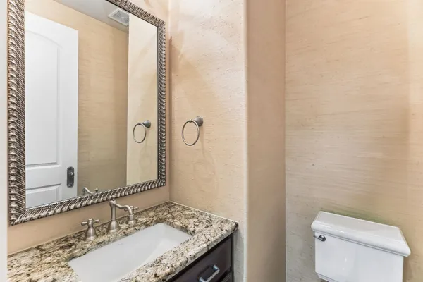 $1,150,000 | 1529 Barton Springs Road, Unit 9, Austin, TX 78704