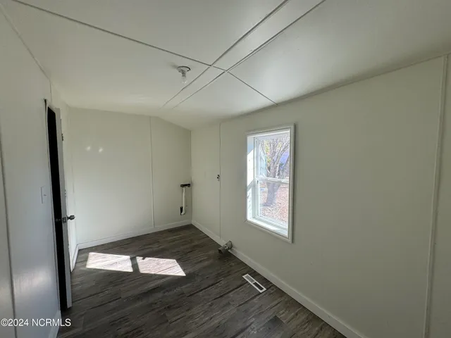 $179,900 | 2807 Boones Neck Road Southwest, Supply, NC 28462