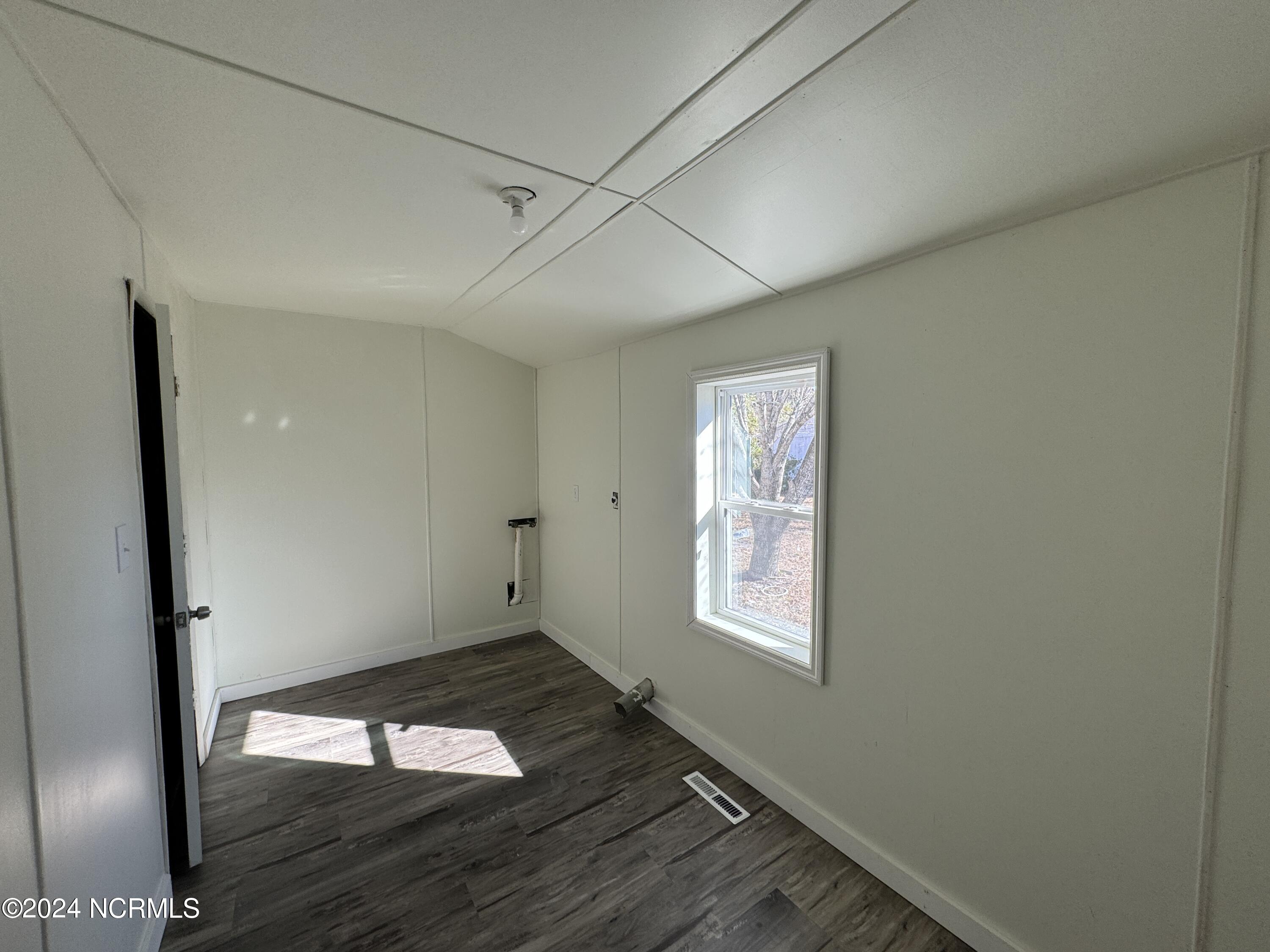 2807 Boones Neck Road Southwest Supply, NC 28462 - Photo 8 of 14 Large Laundry Room