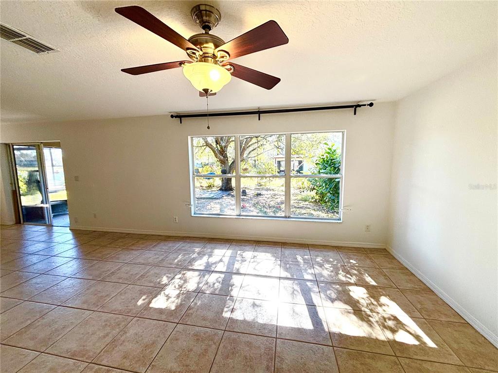 10812 Tilston Point Orlando, FL 32832 - Photo 8 of 32