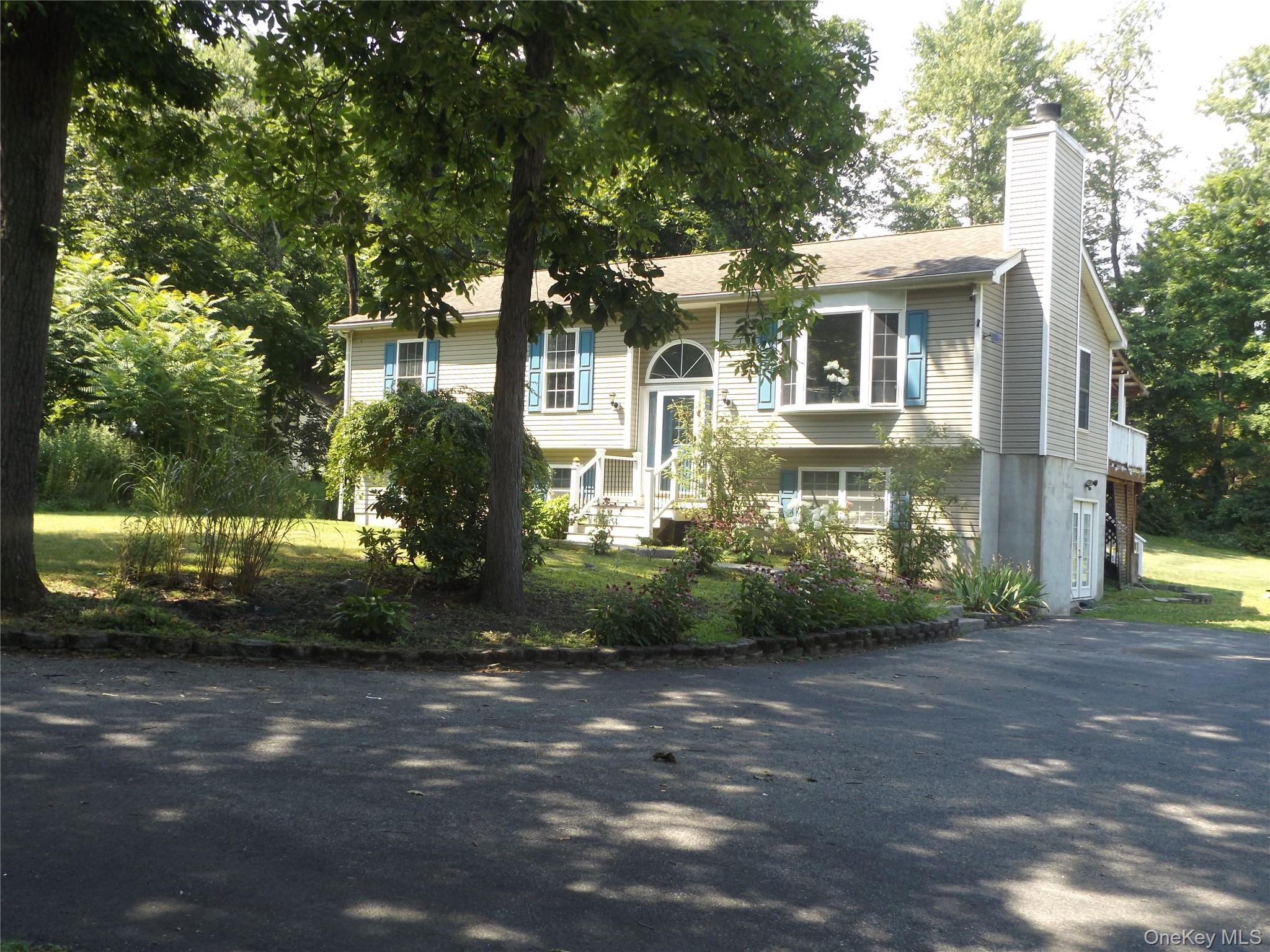 185 Ring Road Salt Point, NY 12578 - Photo 2 of 33