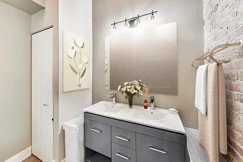 $629,000 | 110 North Peoria Street, Unit 205, Chicago, IL 60607