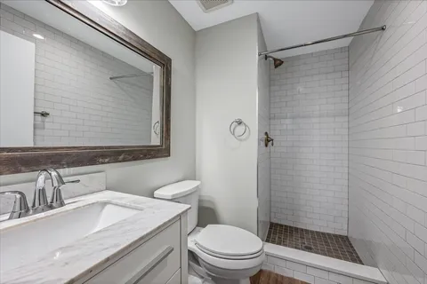 $629,000 | 110 North Peoria Street, Unit 205, Chicago, IL 60607