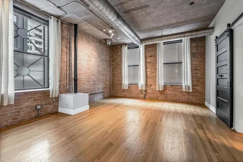 $629,000 | 110 North Peoria Street, Unit 205, Chicago, IL 60607
