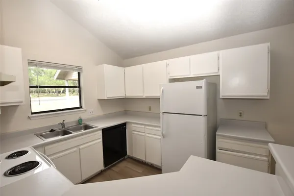 $1,450 | 2801 West Slaughter Lane, Unit A, Austin, TX 78748
