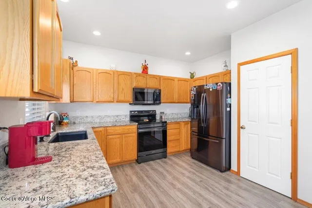 $549,900 | 1373 North Willamette Drive, Post Falls, ID 83854