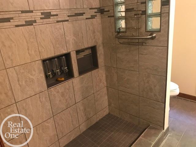 218 Wadhams Road St. Clair, MI 48079 - Photo 11 of 22 31328918-11.JPG