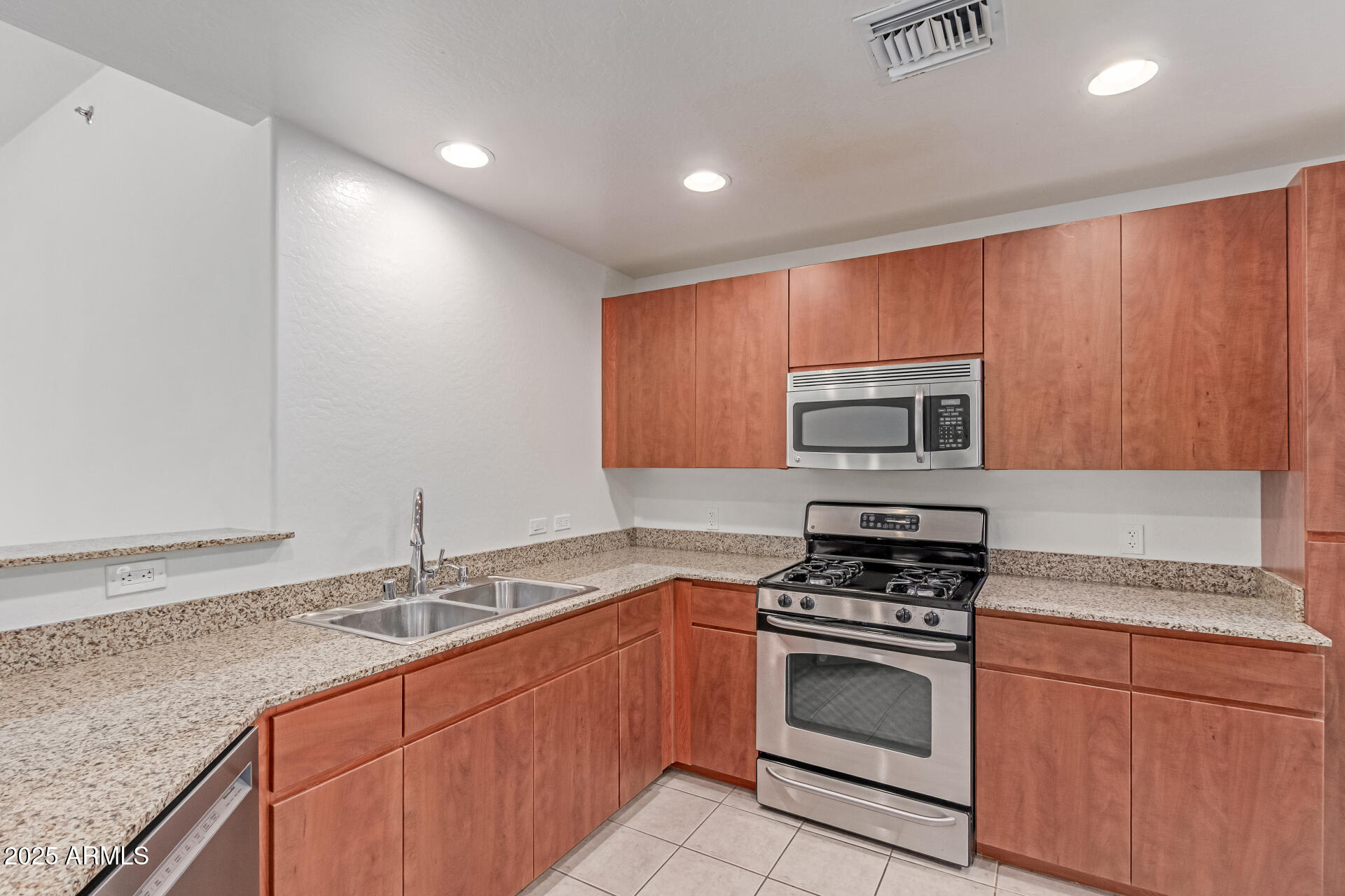 16 West Encanto Boulevard, Unit 26 Phoenix, AZ 85003 - Photo 5 of 44 9 - Encanto