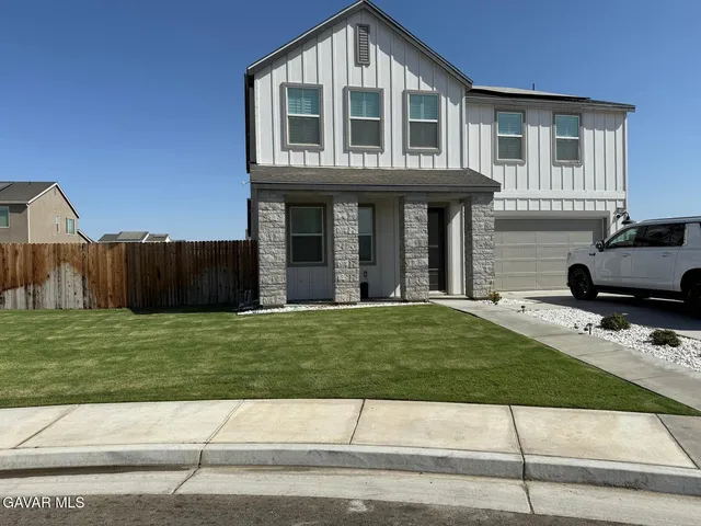 $3,100 | 7400 Carambola Place, Bakersfield, CA 93313