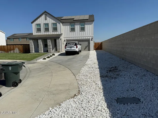 $3,100 | 7400 Carambola Place, Bakersfield, CA 93313