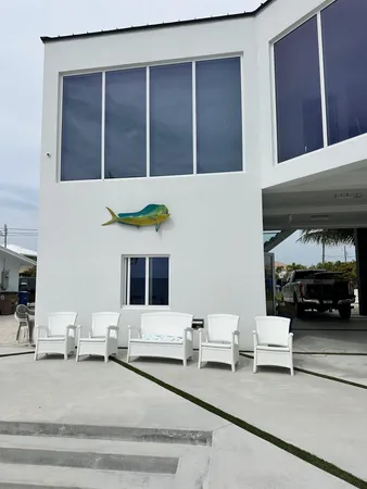 $2,800,000 | 1553 Sunrise Drive, Big Pine Key, FL 33043