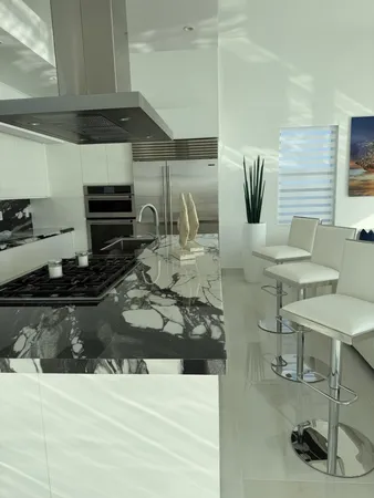 $2,800,000 | 1553 Sunrise Drive, Big Pine Key, FL 33043