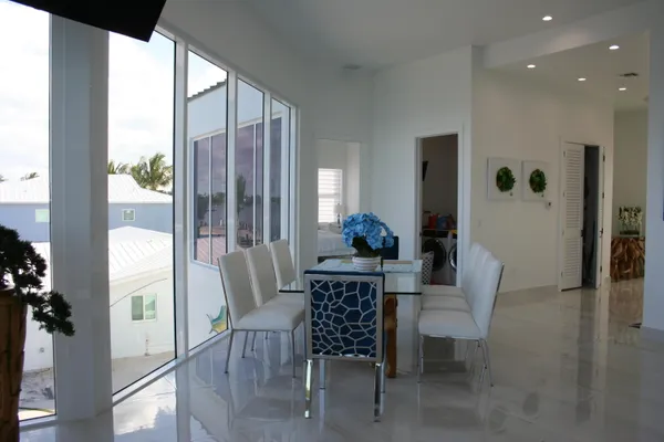 $2,800,000 | 1553 Sunrise Drive, Big Pine Key, FL 33043