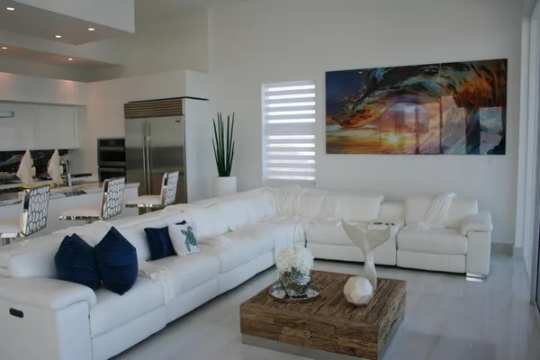 $2,800,000 | 1553 Sunrise Drive, Big Pine Key, FL 33043