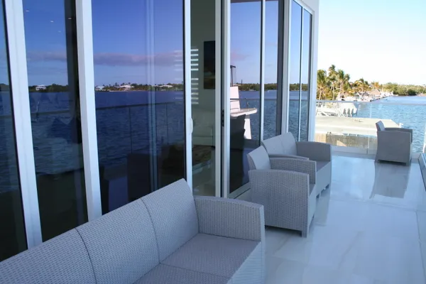 $2,800,000 | 1553 Sunrise Drive, Big Pine Key, FL 33043