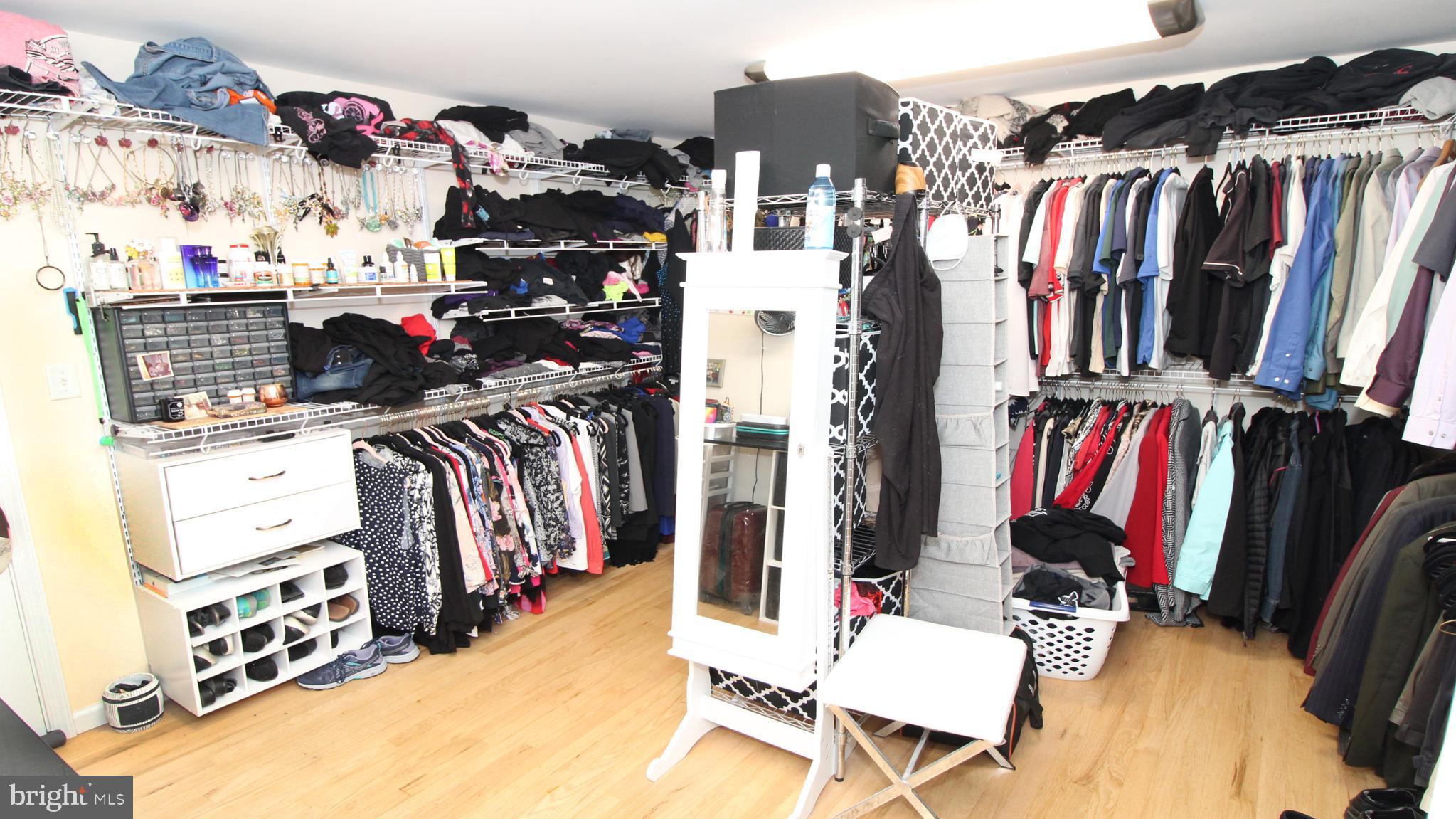 10617 Powell Road Thurmont, MD 21788 - Photo 14 of 32 Large Walk-in Master Closet