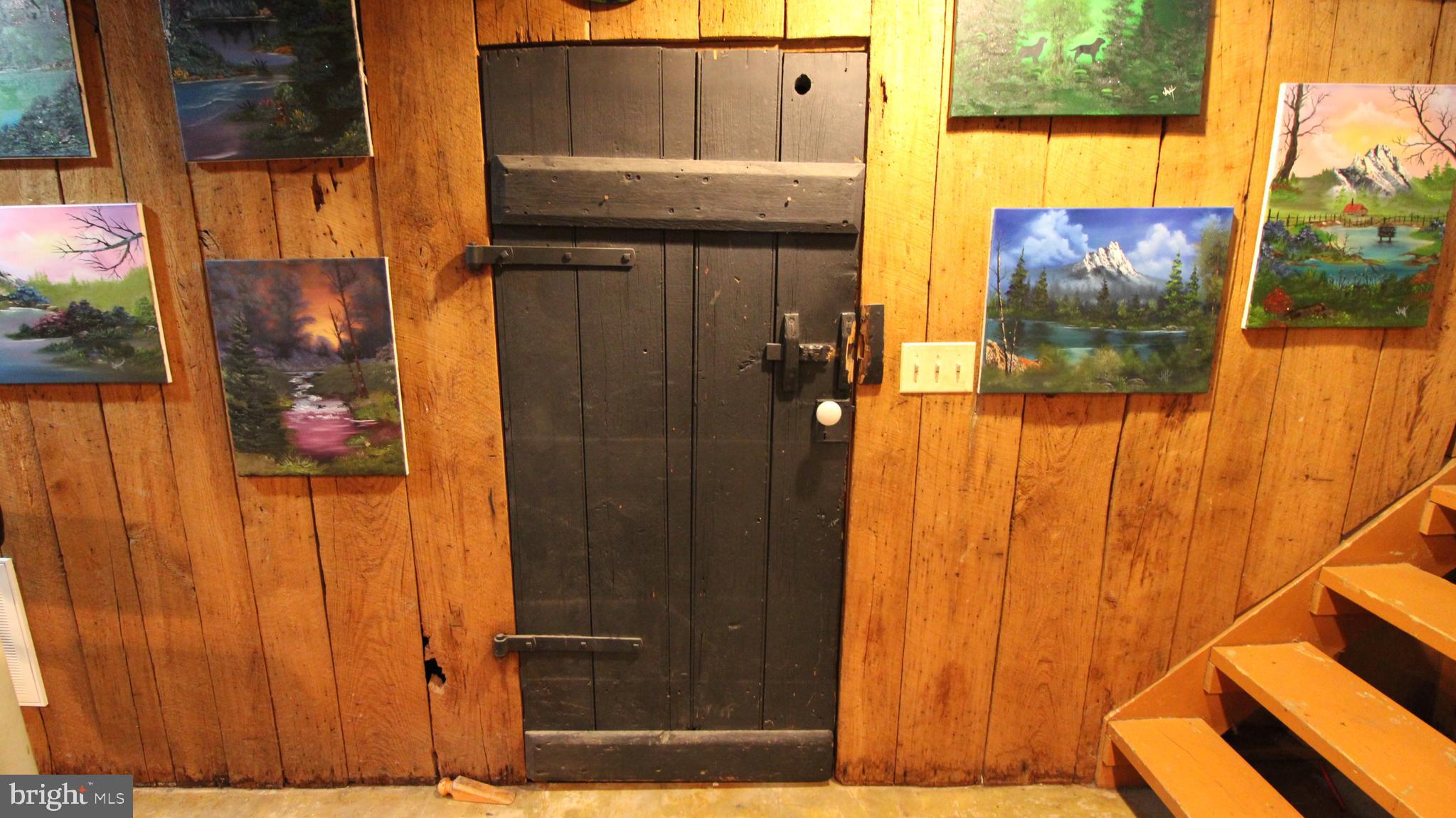 10617 Powell Road Thurmont, MD 21788 - Photo 24 of 32 Rustic door to utilities room